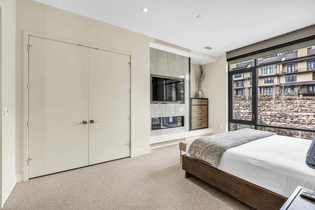 Exclusive ski-in - ski-out Penthouse with Balcony & Gorgeous Slope Views