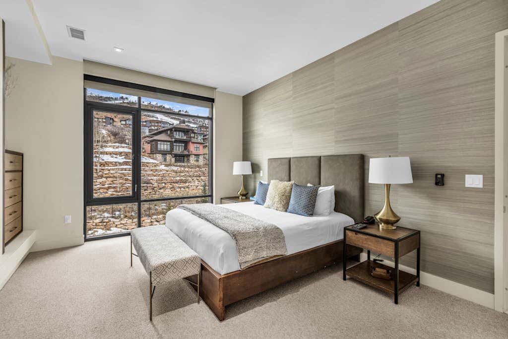 Exclusive ski-in - ski-out Penthouse with Balcony & Gorgeous Slope Views