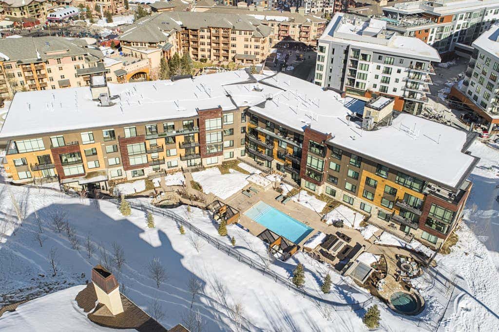 Exclusive ski-in - ski-out Penthouse with Balcony & Gorgeous Slope Views