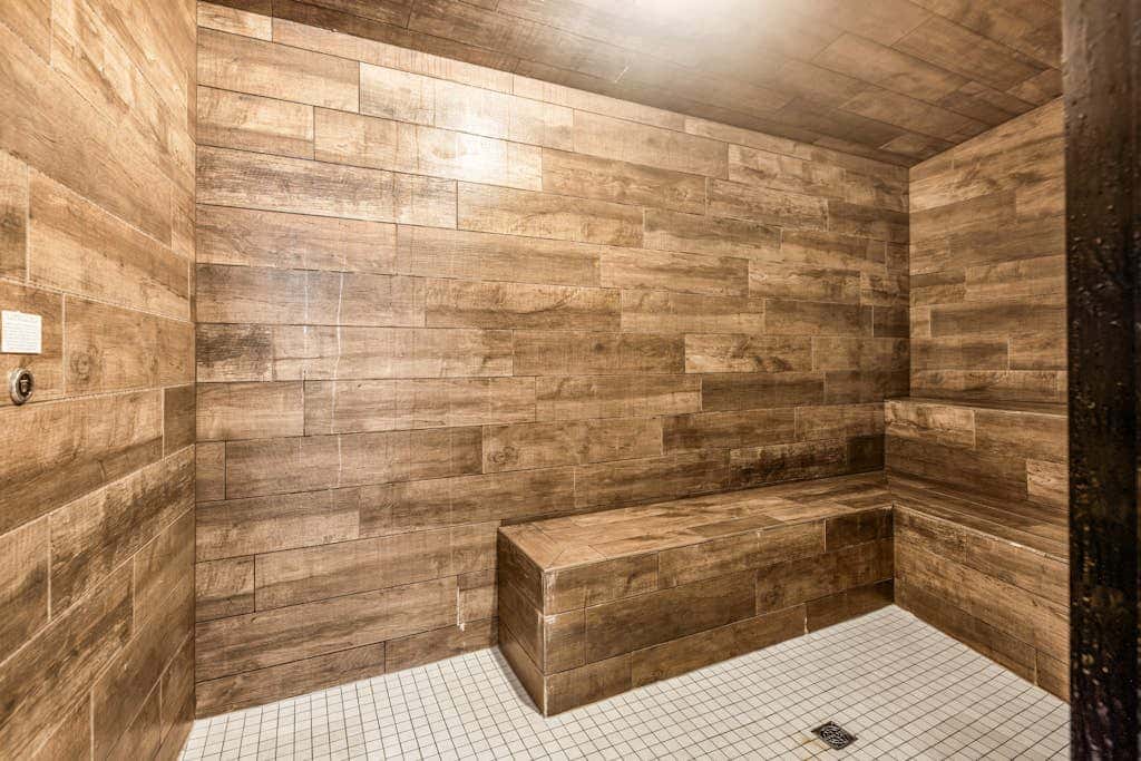 Exclusive ski-in - ski-out Penthouse with Balcony & Gorgeous Slope Views