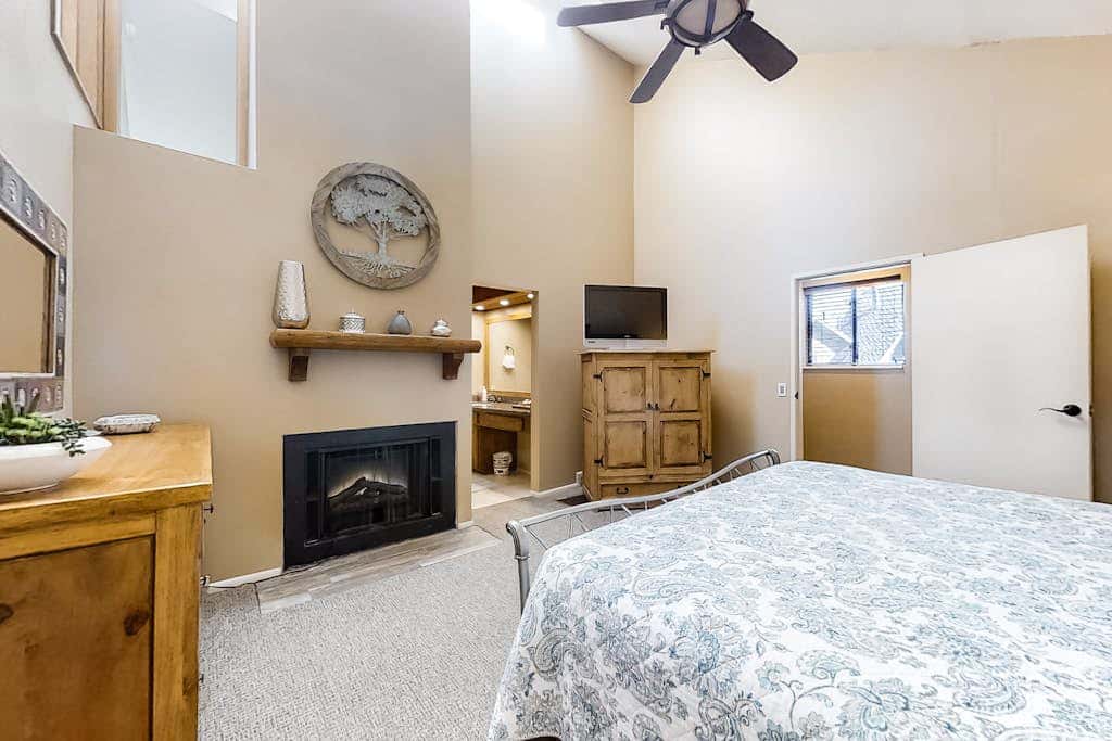 Spacious all-suite home at the base of The Canyons Resort