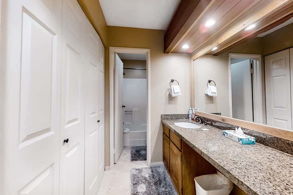 Spacious all-suite home at the base of The Canyons Resort
