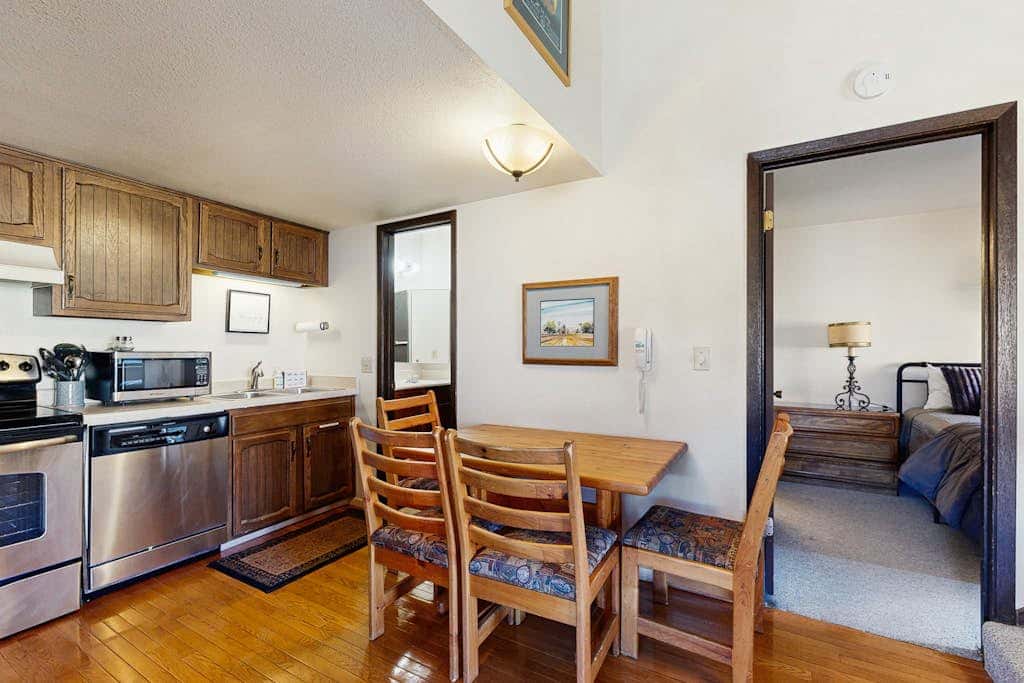 Ski Lodge-Inspired Condo with two lofts plus Shared Pools, Hot Tubs, & Tennis