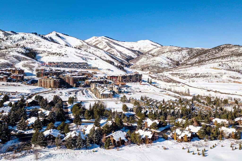 Ski Lodge-Inspired Condo with two lofts plus Shared Pools, Hot Tubs, & Tennis