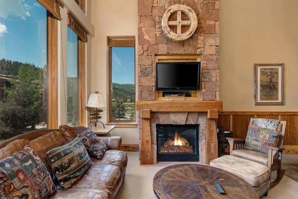 Amazing condo with views, fireplace & close to everything