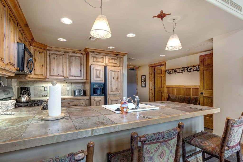 Amazing condo with views, fireplace & close to everything