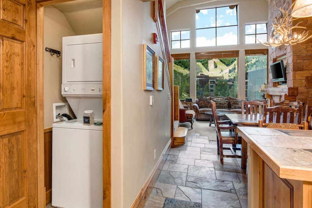Amazing condo with views, fireplace & close to everything