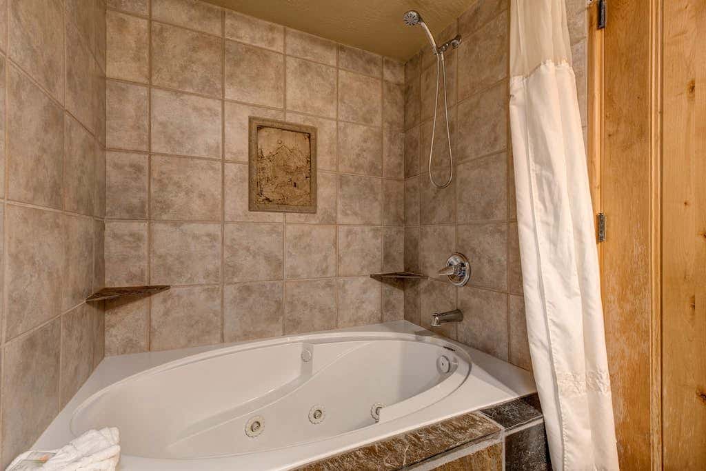 Superbly located, Elegant, Serene Deer Valley accommodations