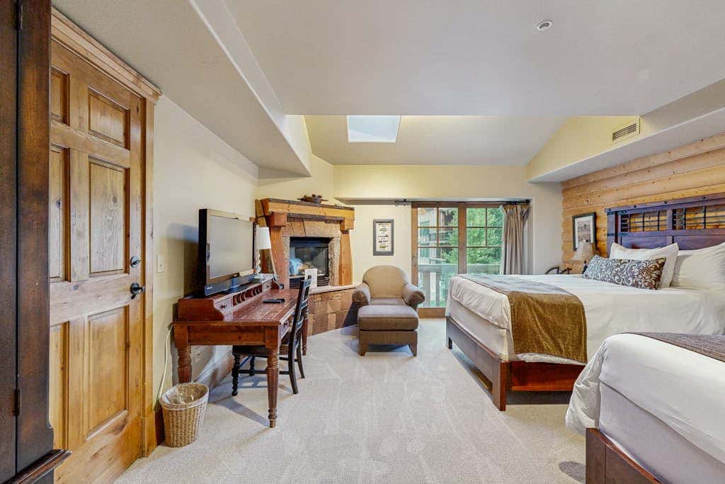 Hotel studio with views, fireplace & close to everything