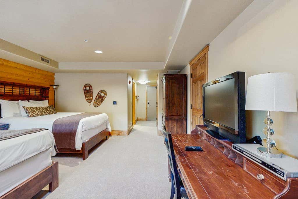 Hotel studio with views, fireplace & close to everything