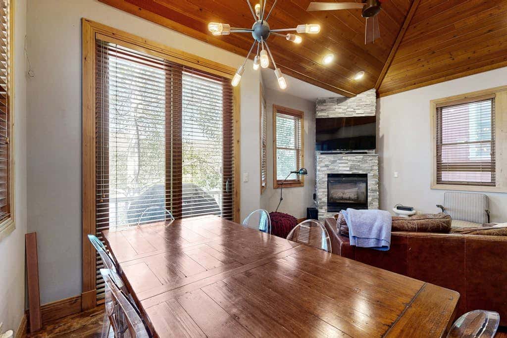 Cozy, family-friendly home with  a private hot tub, gas fireplace, two decks, WiFi