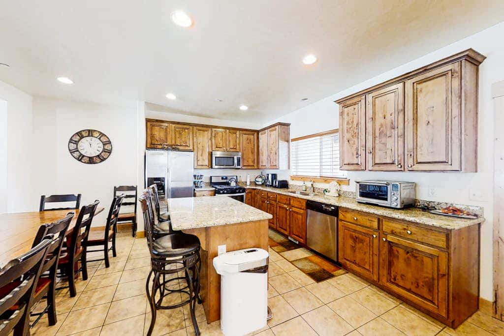 Family-Friendly Home with Private Hot Tub, Shared Pool, WiFi, and Central AC