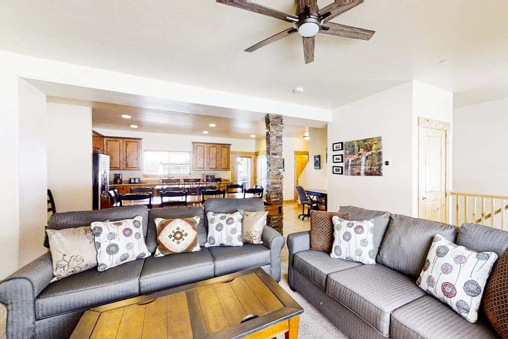 Family-Friendly Home with Private Hot Tub, Shared Pool, WiFi, and Central AC