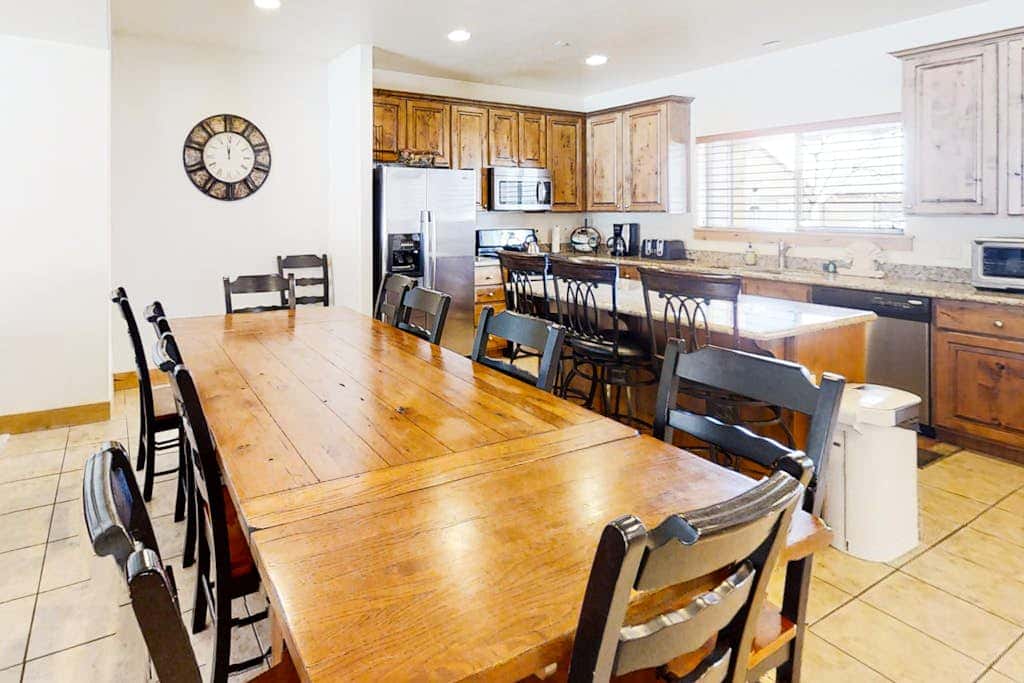 Family-Friendly Home with Private Hot Tub, Shared Pool, WiFi, and Central AC