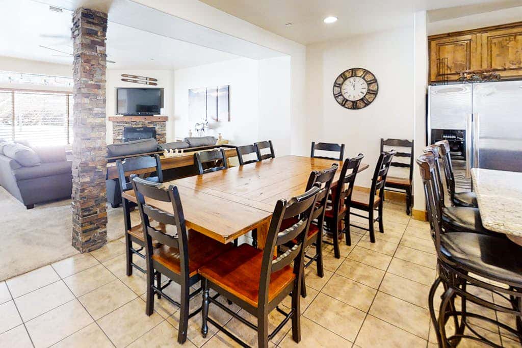 Family-Friendly Home with Private Hot Tub, Shared Pool, WiFi, and Central AC