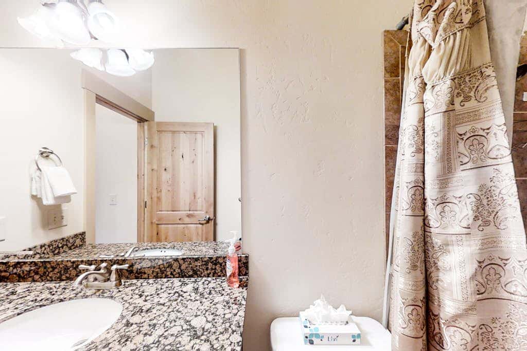 Family-Friendly Home with Private Hot Tub, Shared Pool, WiFi, and Central AC