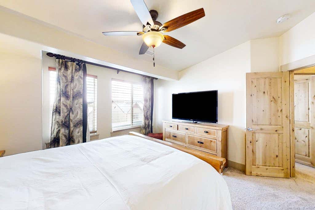 Family-Friendly Home with Private Hot Tub, Shared Pool, WiFi, and Central AC