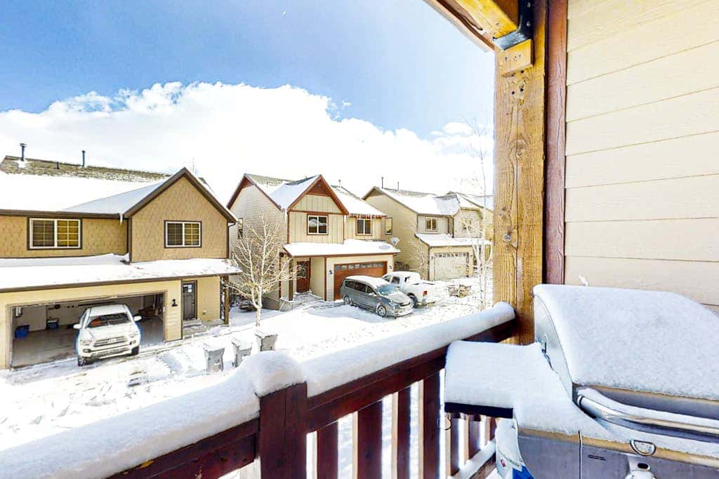 Family-Friendly Home with Private Hot Tub, Shared Pool, WiFi, and Central AC