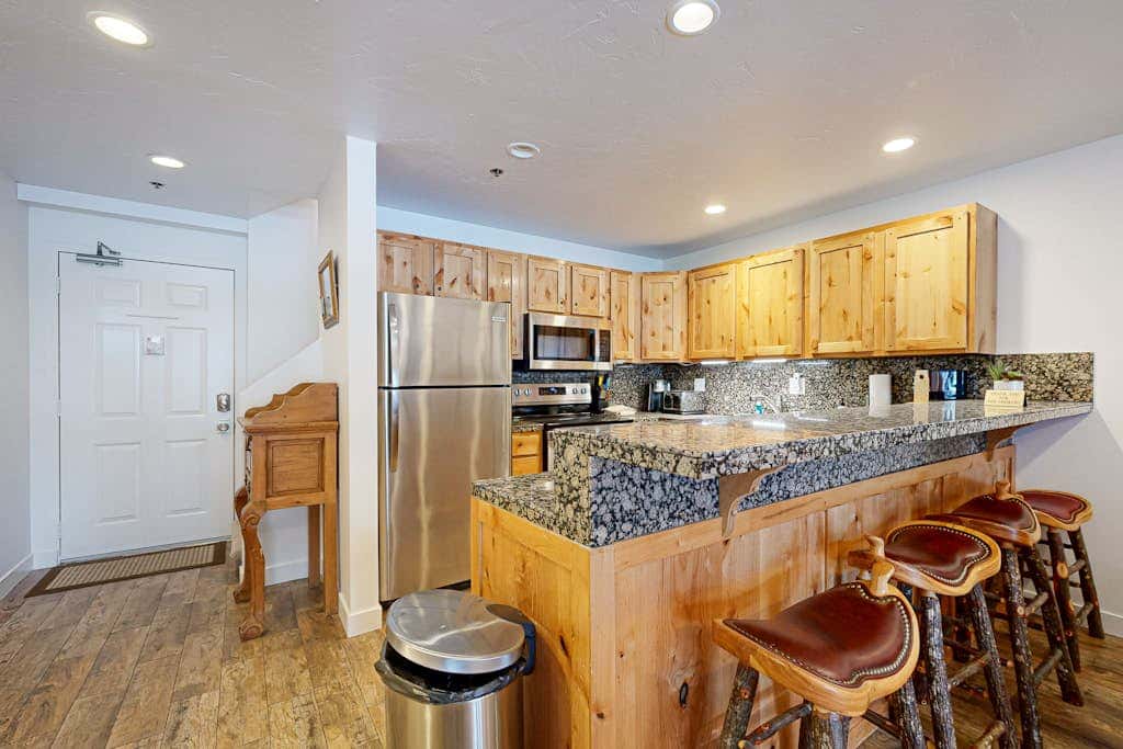 Stunning views, Pool & Hot Tub, gas grill