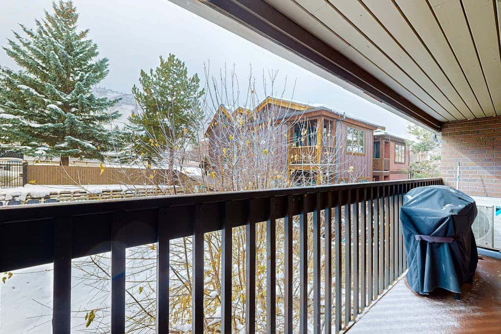Stunning views, Pool & Hot Tub, gas grill
