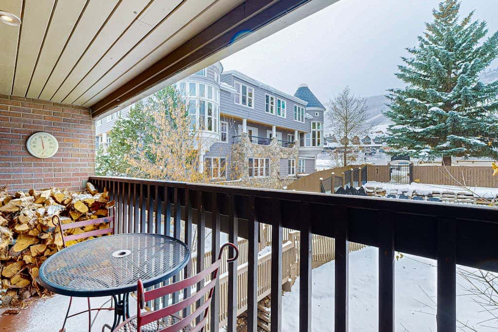 Stunning views, Pool & Hot Tub, gas grill