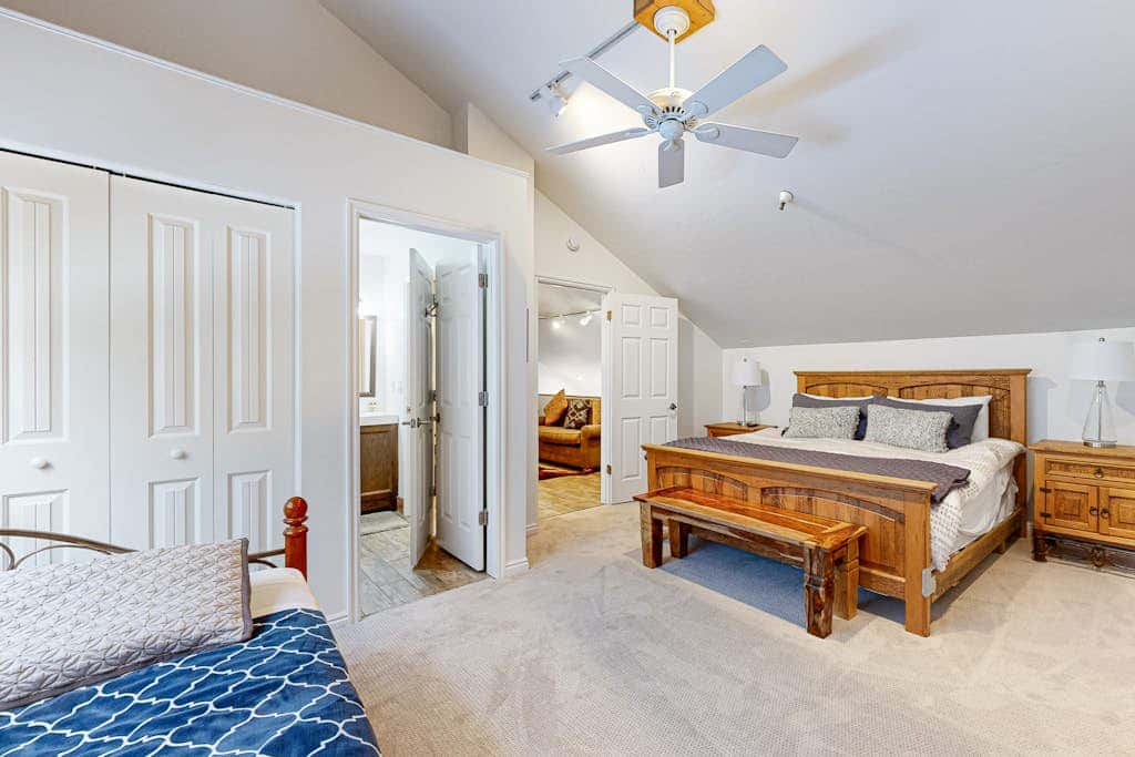 Stunning views, Pool & Hot Tub, gas grill