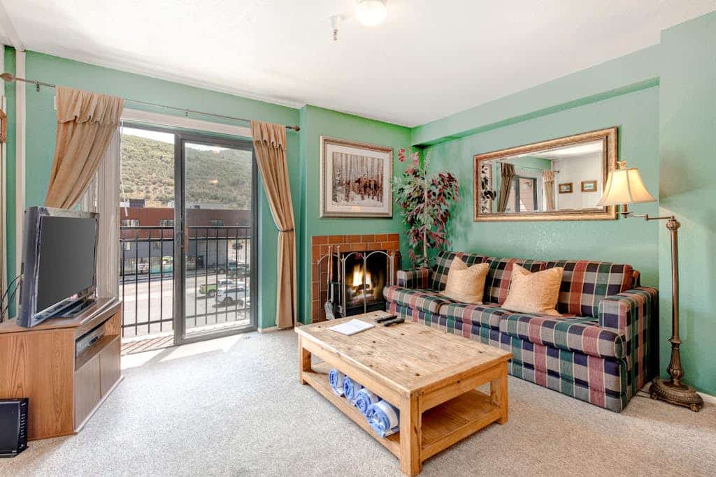 Carriage House #410