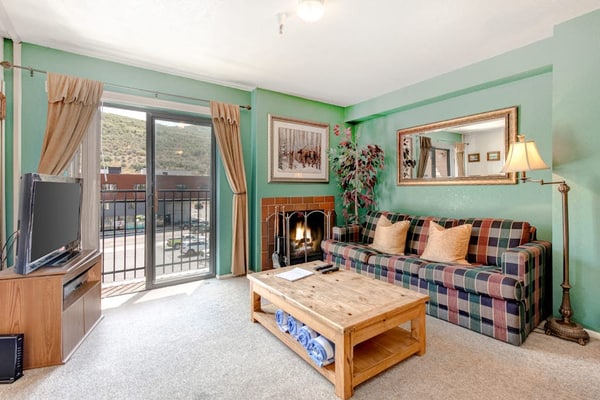 Carriage House #410