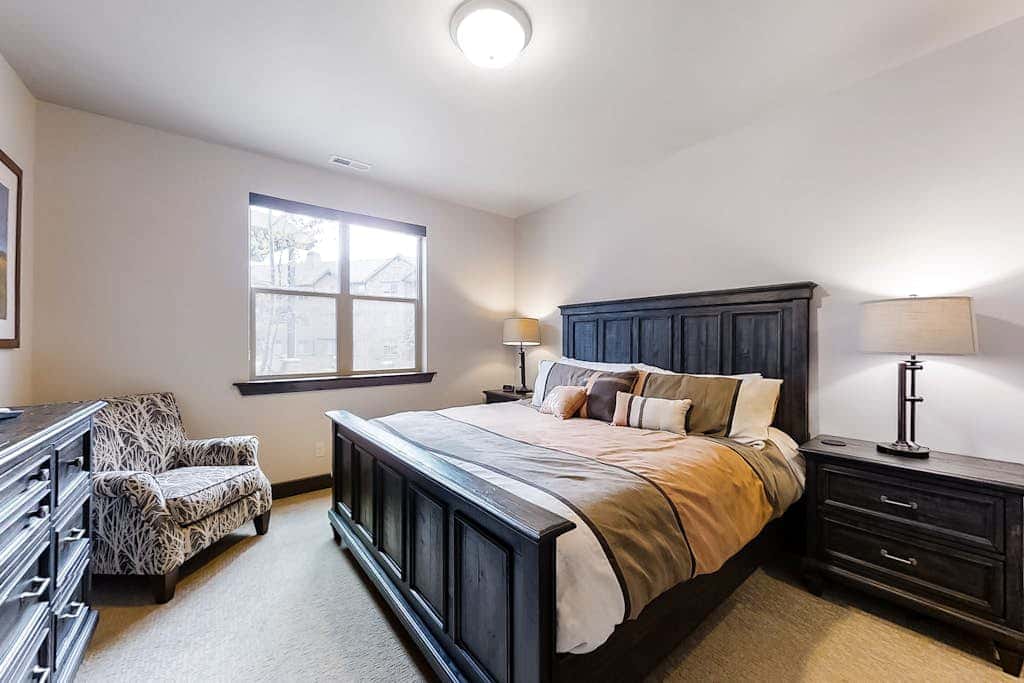 Spacious, new-build stunner near Park City & Deer Valley with private hot tub