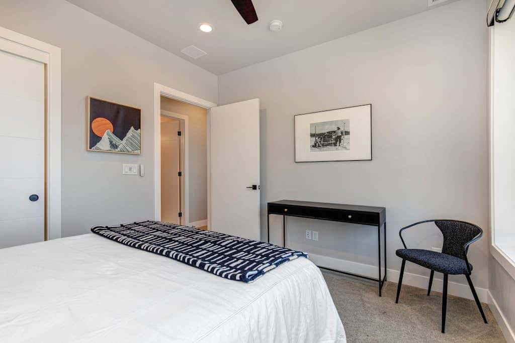 Townhouse in Hideout with hot tub