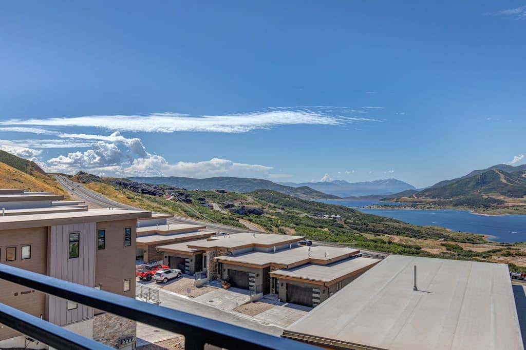 Stunning View, Family Fun and Steps from Deer Valleys New East Village