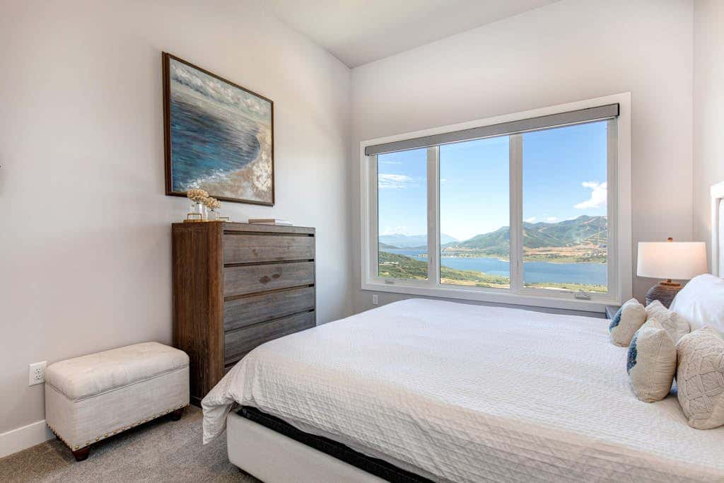 Stunning View, Family Fun and Steps from Deer Valleys New East Village