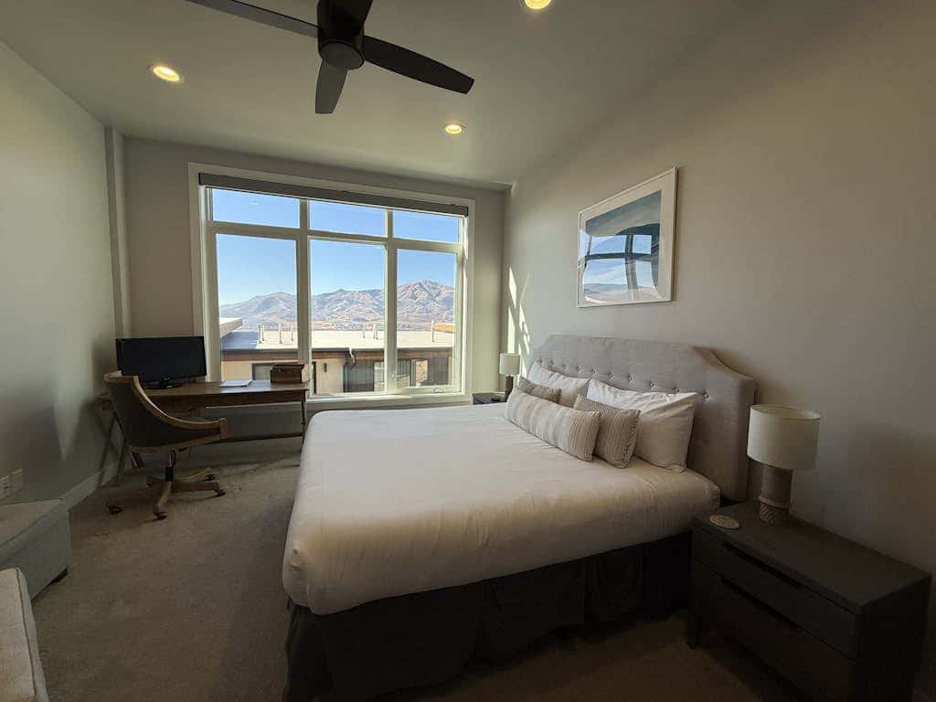 Stunning View, Family Fun and Steps from Deer Valleys New East Village