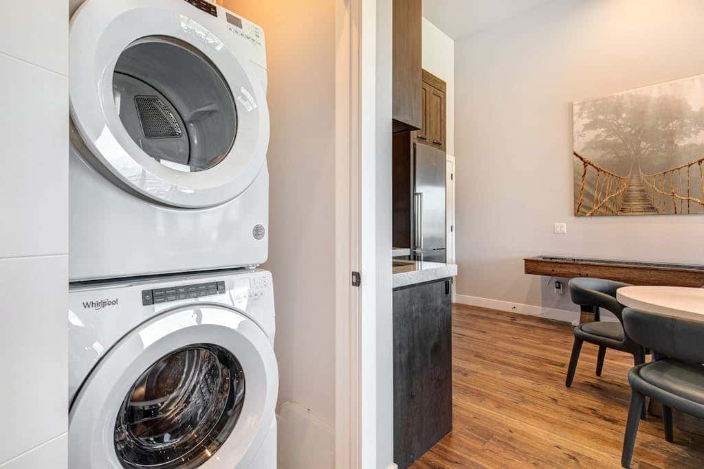Stunning View, Family Fun and Steps from Deer Valleys New East Village