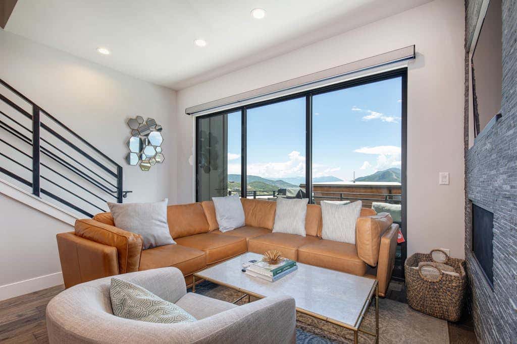 Stunning View, Family Fun and Steps from Deer Valleys New East Village