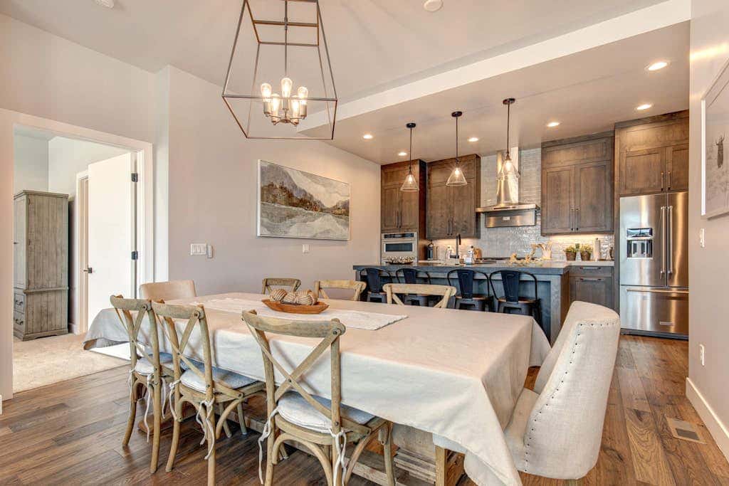 Stunning View, Family Fun and Steps from Deer Valleys New East Village