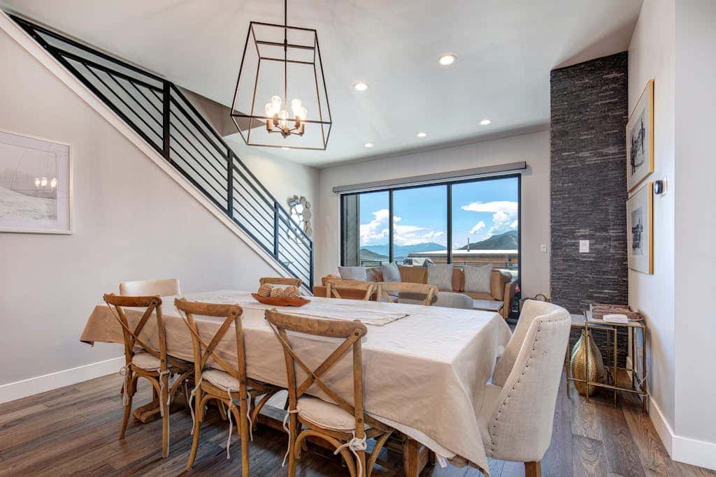 Stunning View, Family Fun and Steps from Deer Valleys New East Village