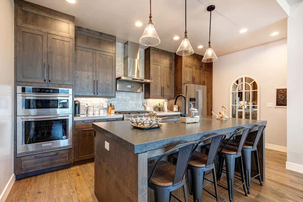 Stunning View, Family Fun and Steps from Deer Valleys New East Village