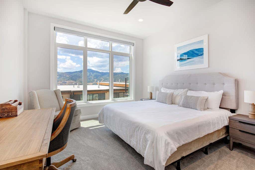 Stunning View, Family Fun and Steps from Deer Valleys New East Village