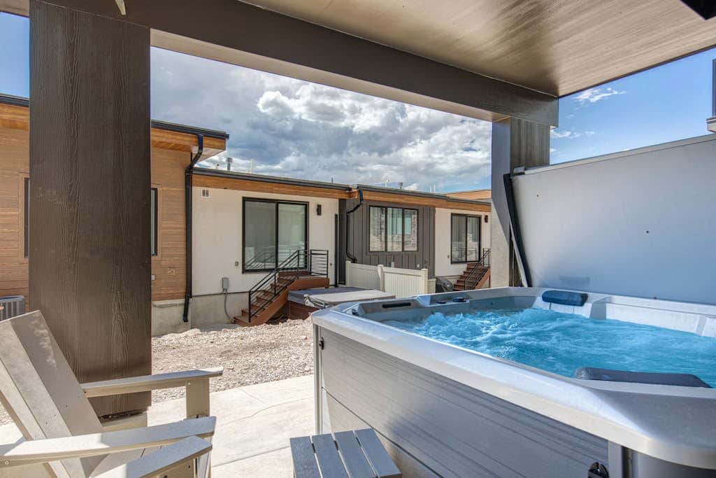 Stunning View, Family Fun and Steps from Deer Valleys New East Village