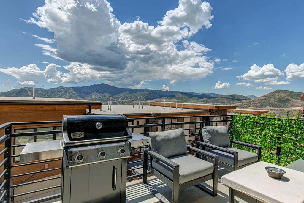 Stunning View, Family Fun and Steps from Deer Valleys New East Village