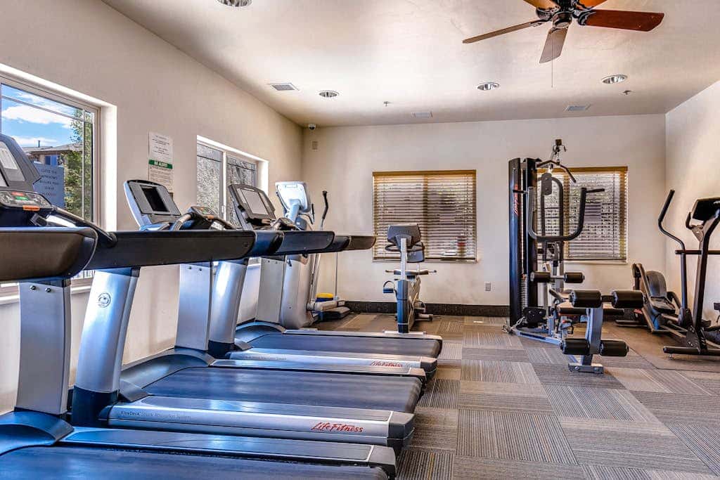 Ski view condo with fast WiFi, private grill, easy ski access, pool, & hot tub