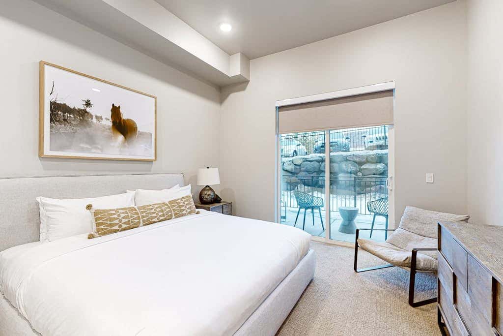 Modern resort condo with pool, hot tub + shuttle service
