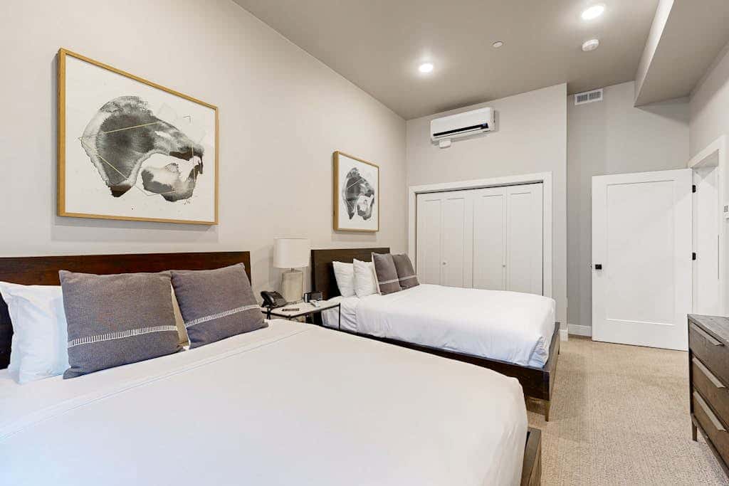 Modern resort condo with pool, hot tub + shuttle service