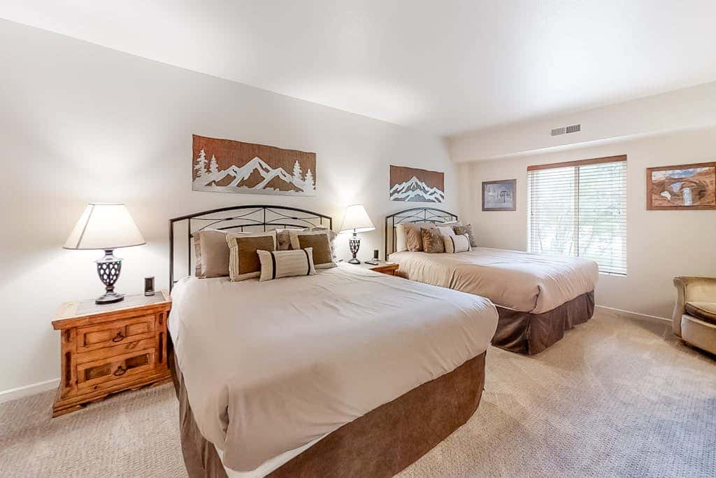 Mountain escape with pool, hot tub & balcony - near town lift & Main St