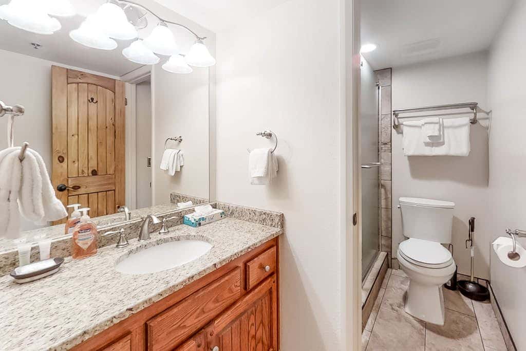 Mountain escape with pool, hot tub & balcony - near town lift & Main St