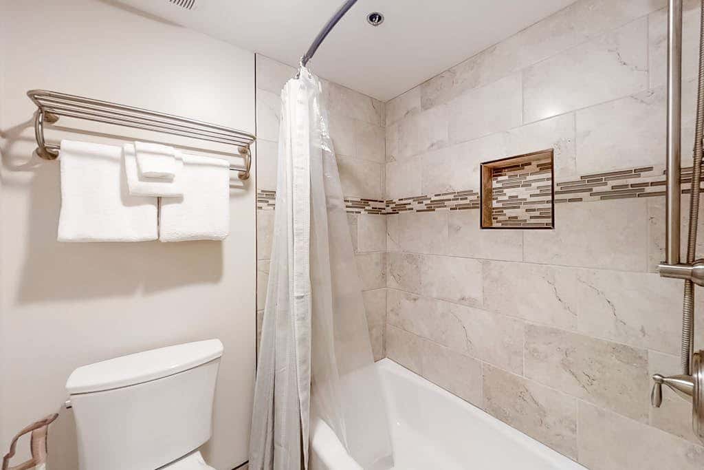 Mountain escape with pool, hot tub & balcony - near town lift & Main St