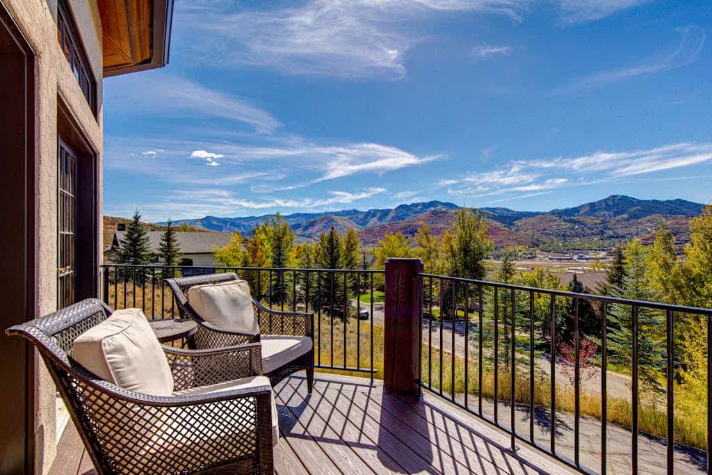 Serene and Spacious 5BR with Gorgeous Views, Hot Tub