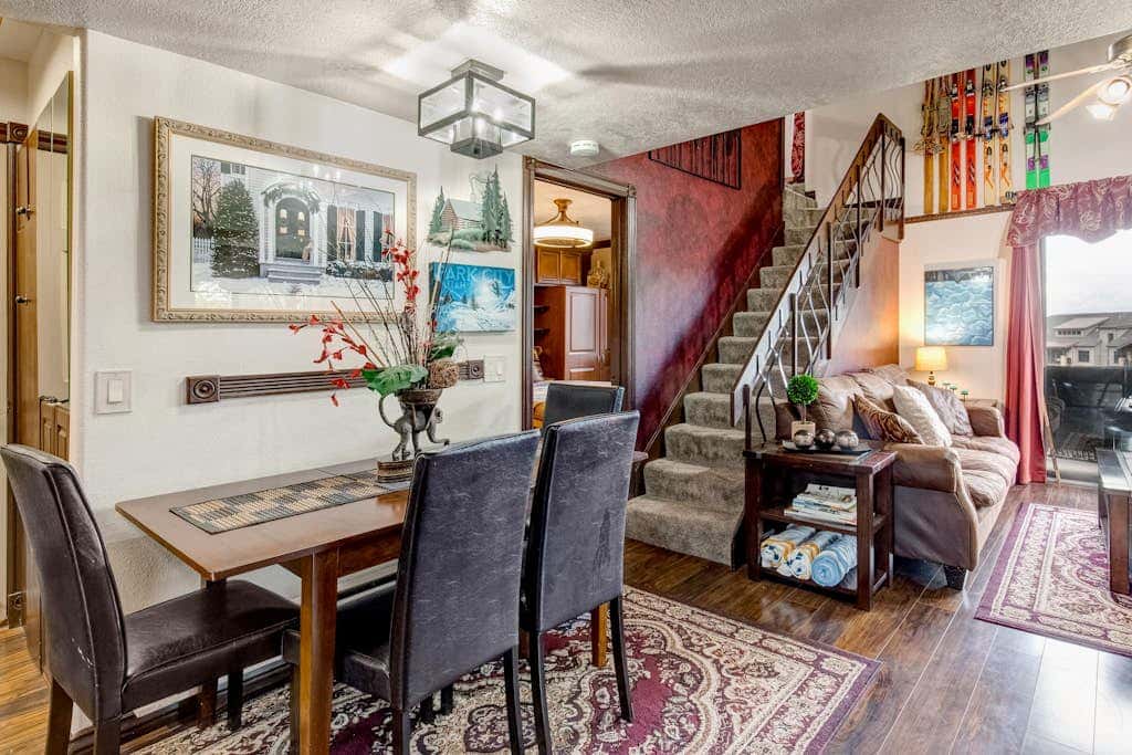 Walk-to-lift condo with sunrise view, two lofts, pool, 2 hot tubs & tennis