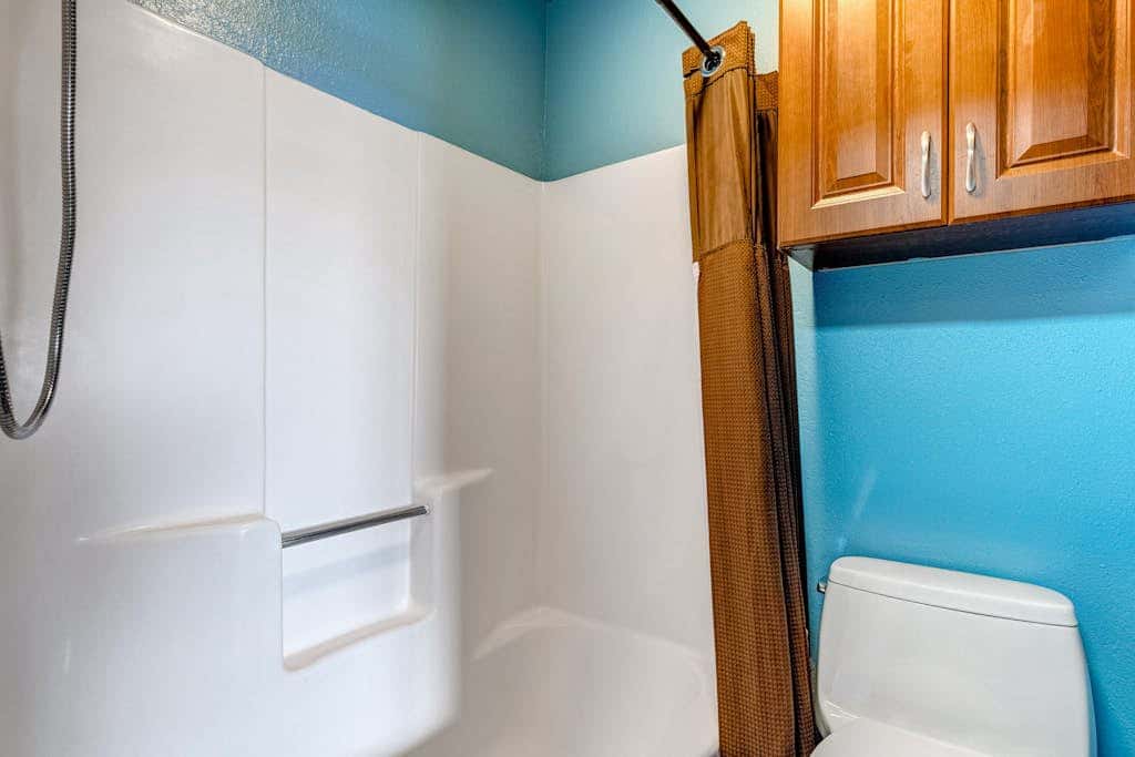 Walk-to-lift condo with sunrise view, two lofts, pool, 2 hot tubs & tennis